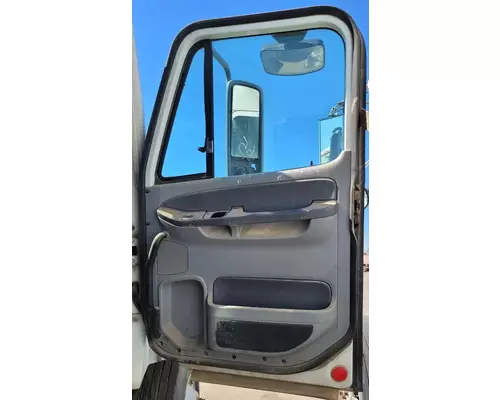 FREIGHTLINER Columbia 112 Door Assembly, Front