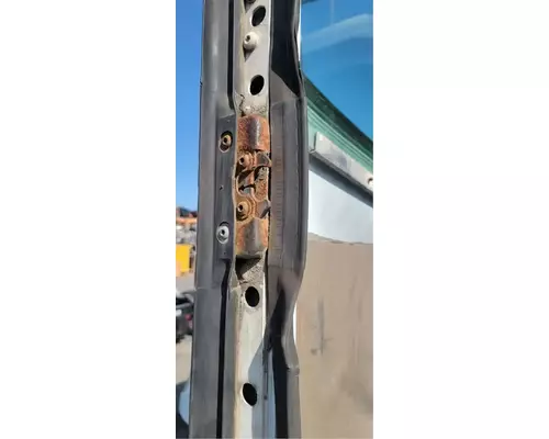 FREIGHTLINER Columbia 112 Door Assembly, Front