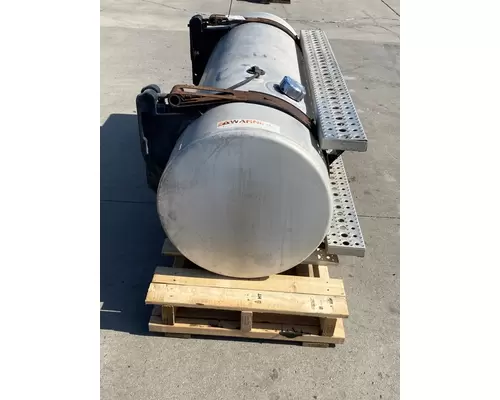FREIGHTLINER Columbia 112 Fuel Tank