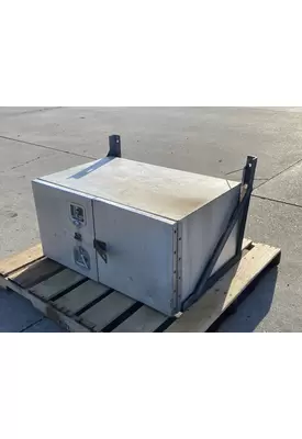 FREIGHTLINER Columbia 112 Tool Box