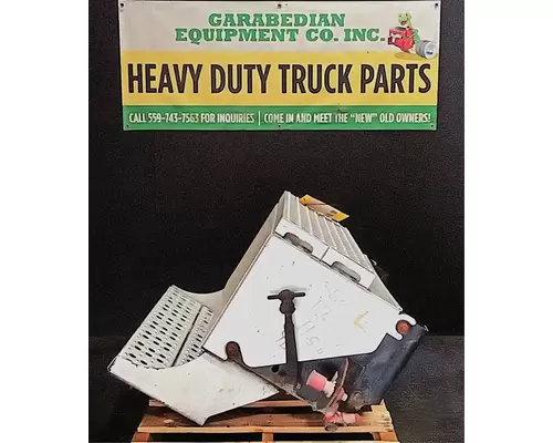 FREIGHTLINER Columbia 120 Battery BoxTray