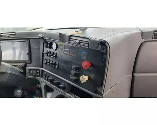 FREIGHTLINER Columbia 120 Cab Assembly