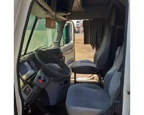 FREIGHTLINER Columbia 120 Cab Assembly