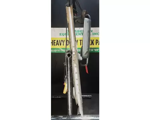 FREIGHTLINER Columbia 120 Door Assembly, Front