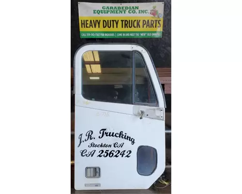 FREIGHTLINER Columbia 120 Door Assembly, Front