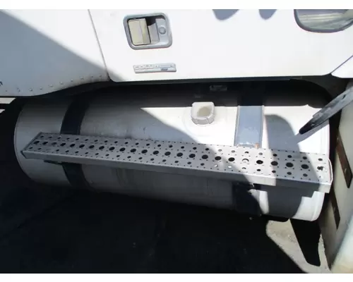 FREIGHTLINER Columbia 120 Fuel Tank