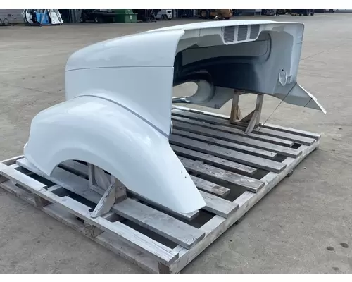 FREIGHTLINER Columbia 120 Hood