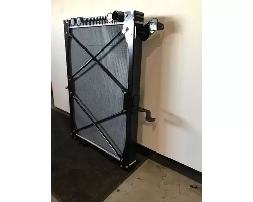 FREIGHTLINER Columbia 120 Radiator