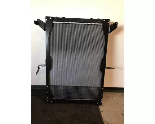 FREIGHTLINER Columbia 120 Radiator