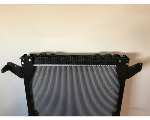 FREIGHTLINER Columbia 120 Radiator