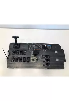 FREIGHTLINER Columbia 120 Switch Panel