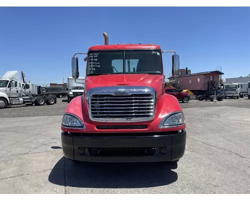 FREIGHTLINER Columbia CL12064ST Vehicle For Sale