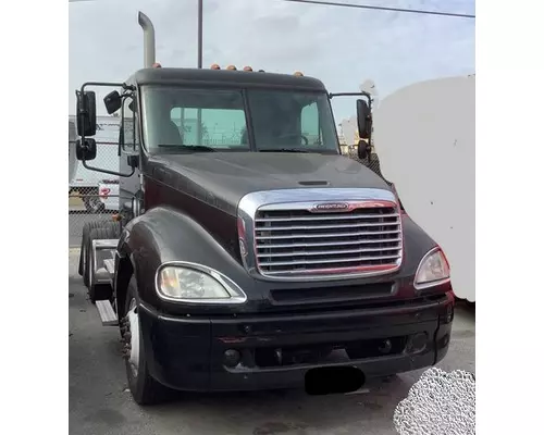 FREIGHTLINER Columbia CL12064ST Vehicle For Sale