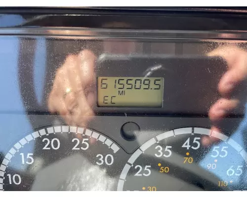 FREIGHTLINER Columbia CL12064ST Vehicle For Sale