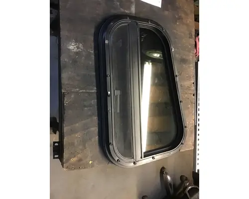 FREIGHTLINER Columbia  Back Glass