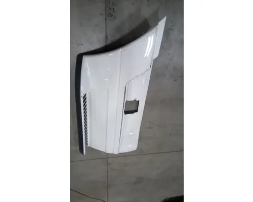 FREIGHTLINER Columbia  Skirt