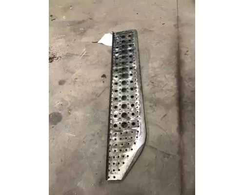 FREIGHTLINER Columbia  Step