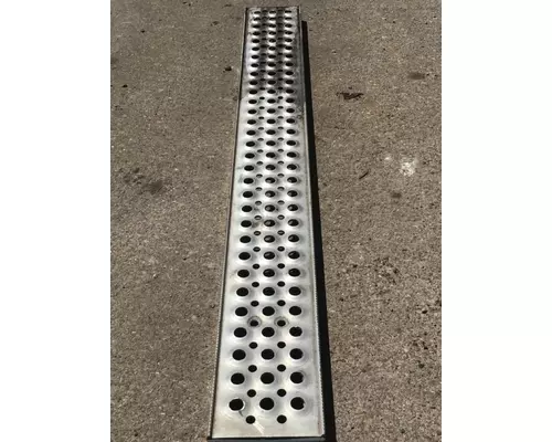 FREIGHTLINER Columbia  Step