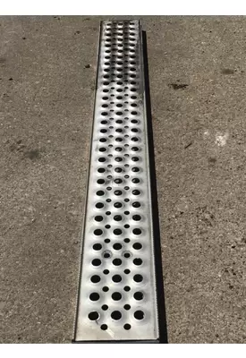 FREIGHTLINER Columbia  Step