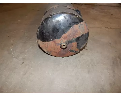 FREIGHTLINER Columbia Air Tanks and Brackets