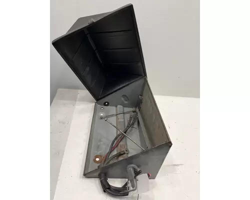 FREIGHTLINER Columbia Battery Box