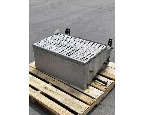 FREIGHTLINER Columbia Battery Box