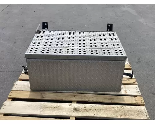 FREIGHTLINER Columbia Battery Box