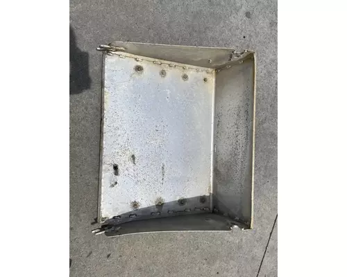 FREIGHTLINER Columbia Battery Box