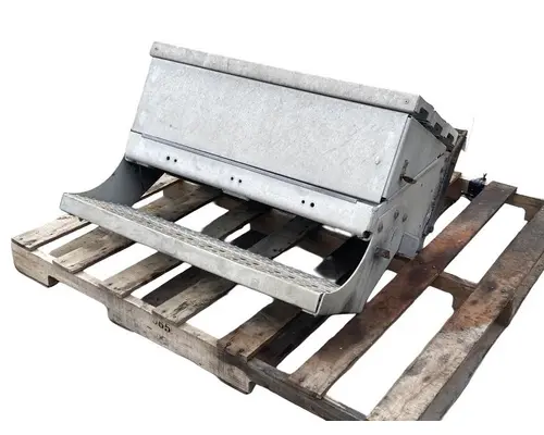 FREIGHTLINER Columbia Battery Box