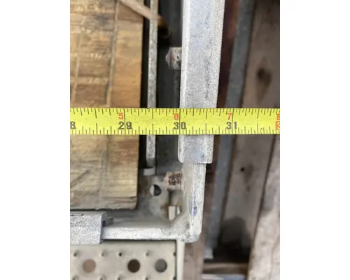 FREIGHTLINER Columbia Battery Box