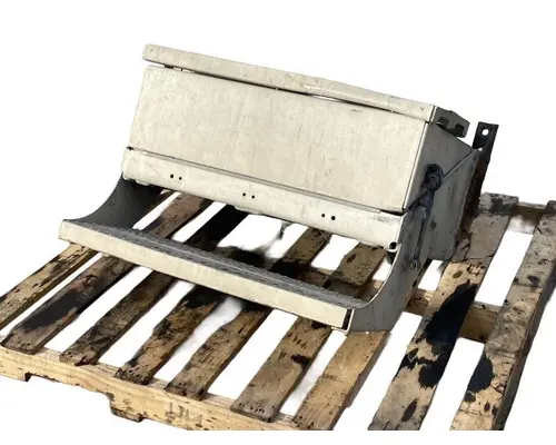 FREIGHTLINER Columbia Battery Box