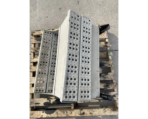 FREIGHTLINER Columbia Battery Box