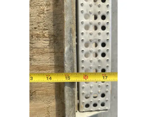 FREIGHTLINER Columbia Battery Box