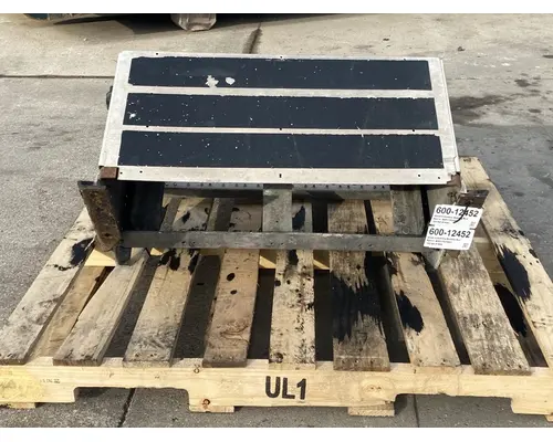 FREIGHTLINER Columbia Battery Box