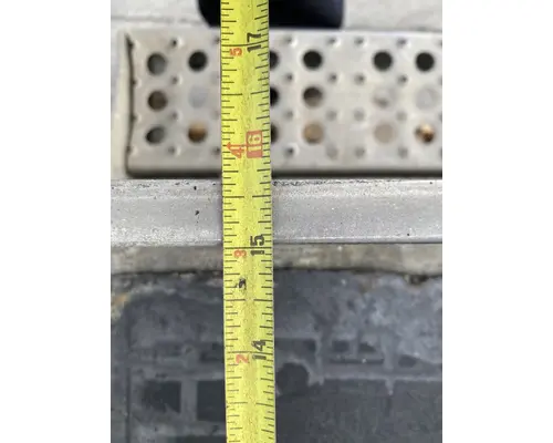 FREIGHTLINER Columbia Battery Box