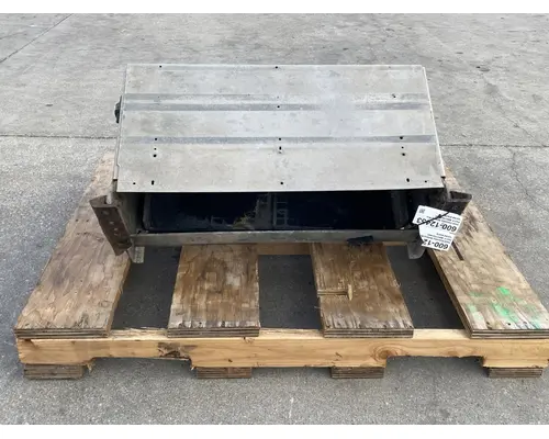 FREIGHTLINER Columbia Battery Box