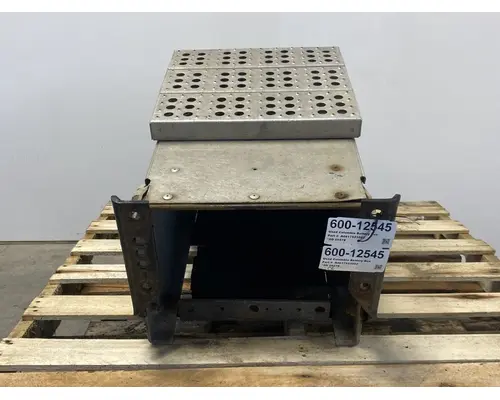 FREIGHTLINER Columbia Battery Box