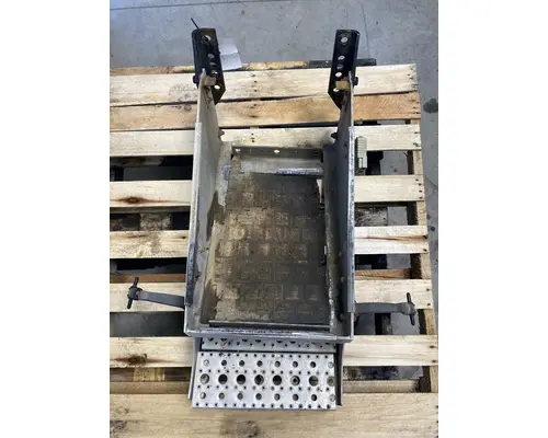 FREIGHTLINER Columbia Battery Box