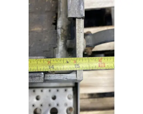 FREIGHTLINER Columbia Battery Box
