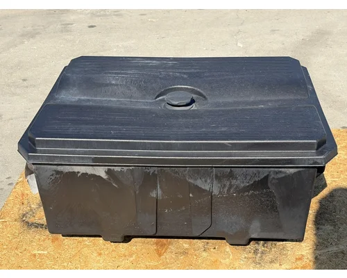 FREIGHTLINER Columbia Battery Box