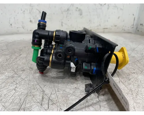 FREIGHTLINER Columbia Brake Proportioning Valve