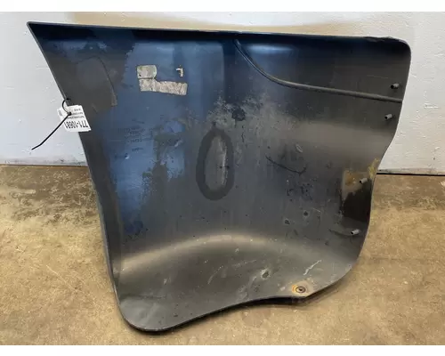 FREIGHTLINER Columbia Bumper End Cap