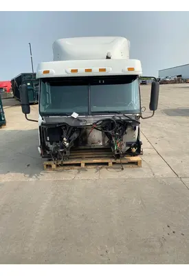 FREIGHTLINER Columbia Cab