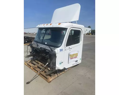 FREIGHTLINER Columbia Cab