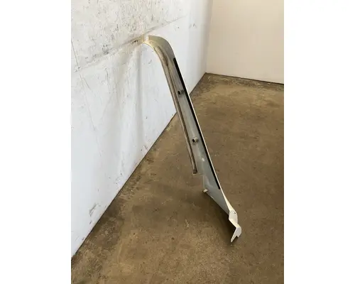 FREIGHTLINER Columbia Cab