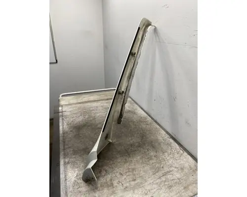 FREIGHTLINER Columbia Cab