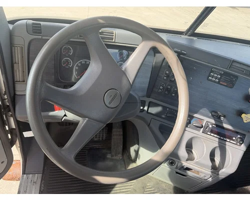 FREIGHTLINER Columbia Cab