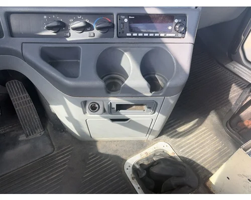 FREIGHTLINER Columbia Cab