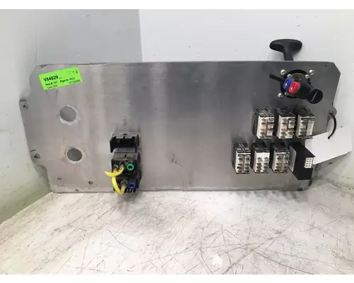 FREIGHTLINER Columbia Dash  Console Switch