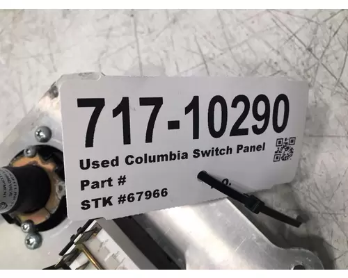 FREIGHTLINER Columbia Dash  Console Switch